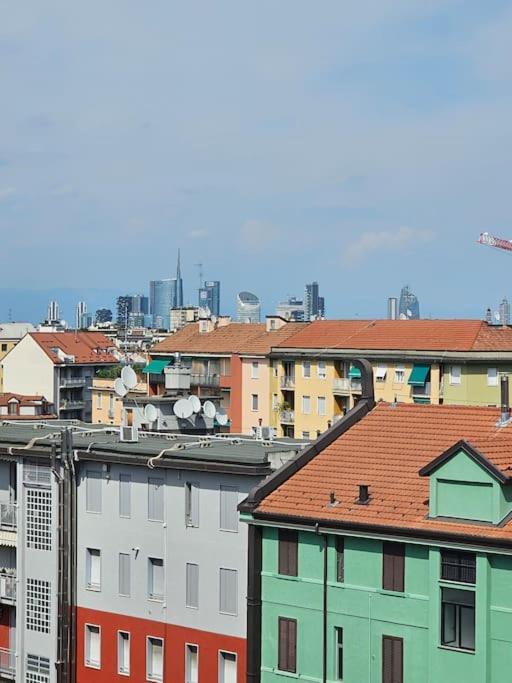 Unique & Strategic Flat, 50m From M4 Station Appartamento